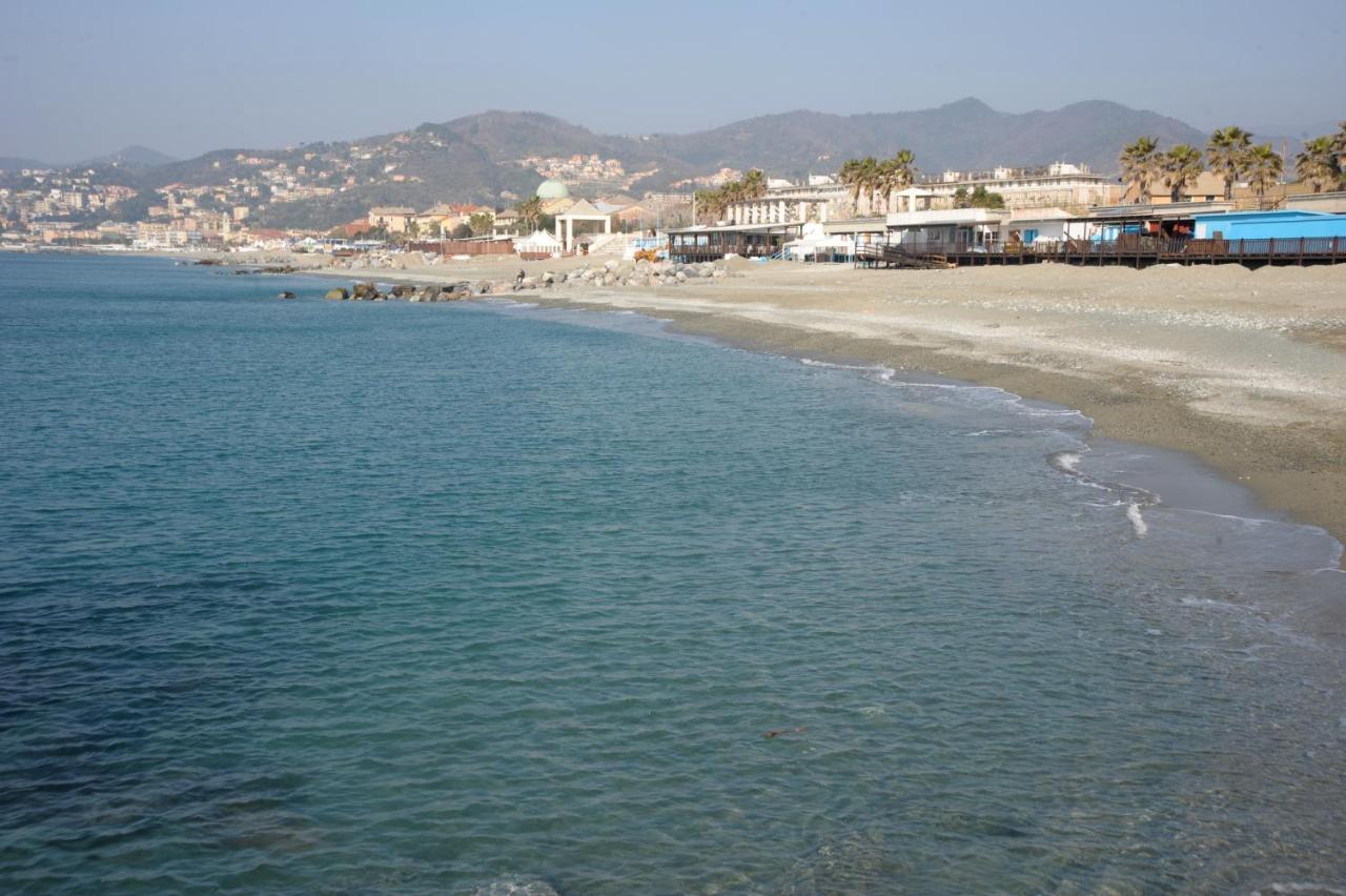 Hotel Garden Albissola Marina Exterior photo